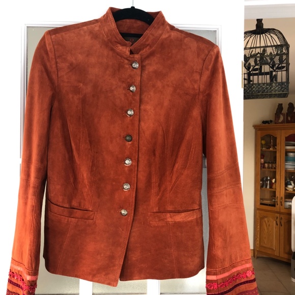 Suede Jacquet - Picture 3 of 7